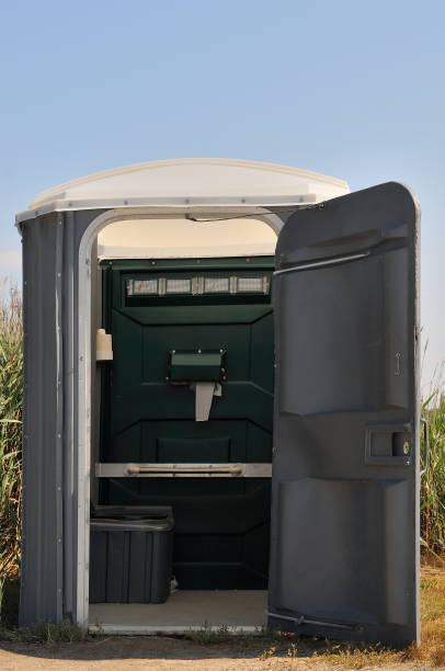Best Luxury portable toilet rental  in Plymouth, WI